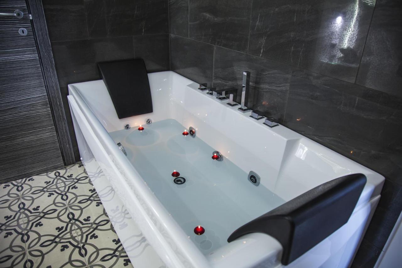 Villa Adelaide Suite & Room Torre A Mare Eksteriør billede